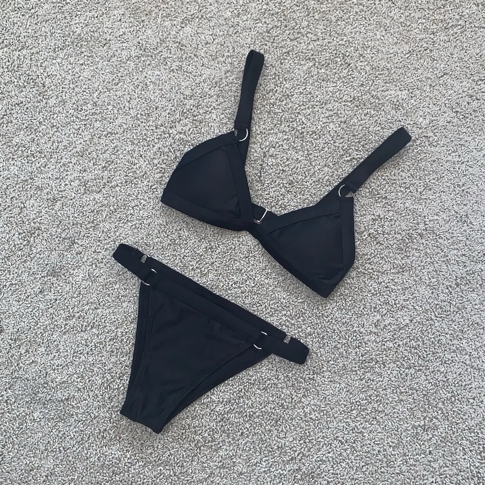 Black bikini!